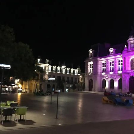 Le Square : Appartement Climatise En Centre Ville Poitiers Eksteriør billede