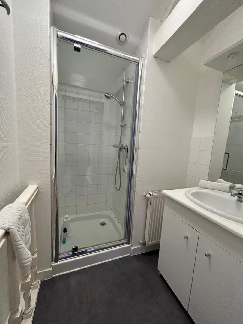 Le Square : Appartement Climatise En Centre Ville Poitiers Eksteriør billede